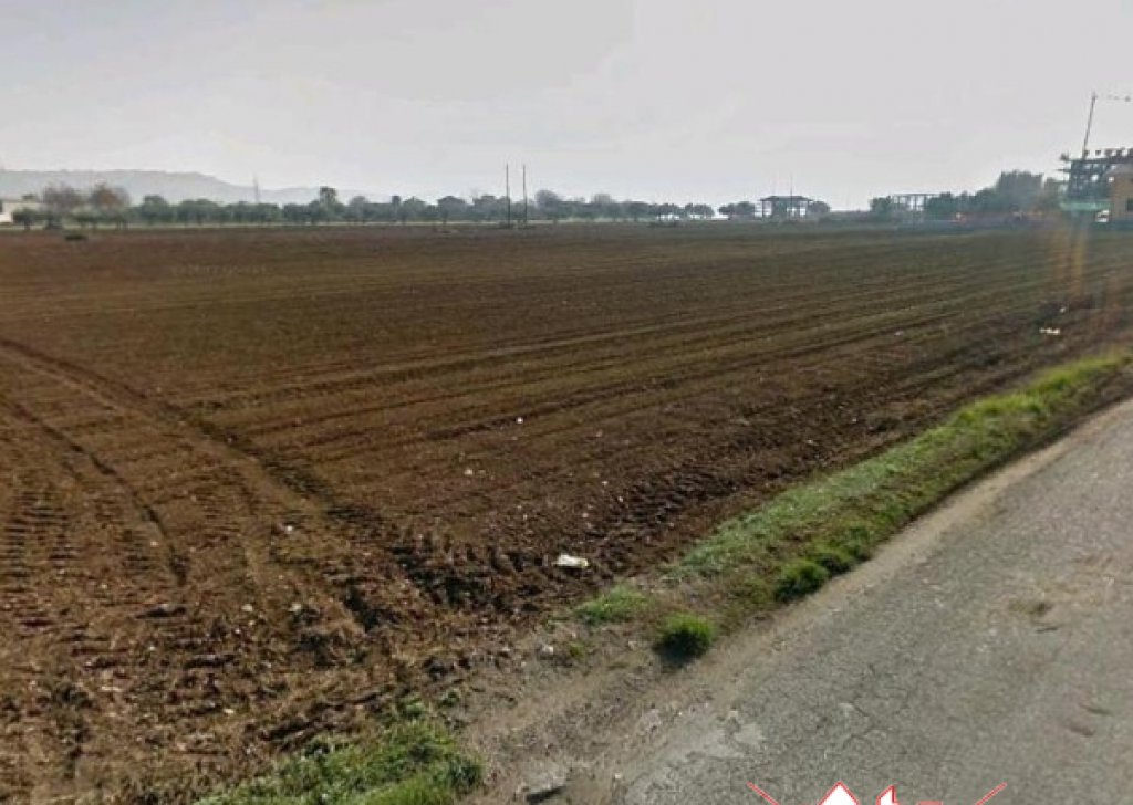 Vendita Terreni Cepagatti - Lotto di terreno agricolo a Cepagatti in Via Tre Croci Località Via Tre Croci