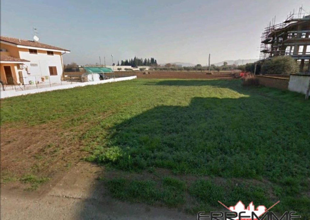 Vendita Terreni Cepagatti - Lotti di terreno edificabili a Cepagatti in Via Tre Croci Località Via Tre Croci