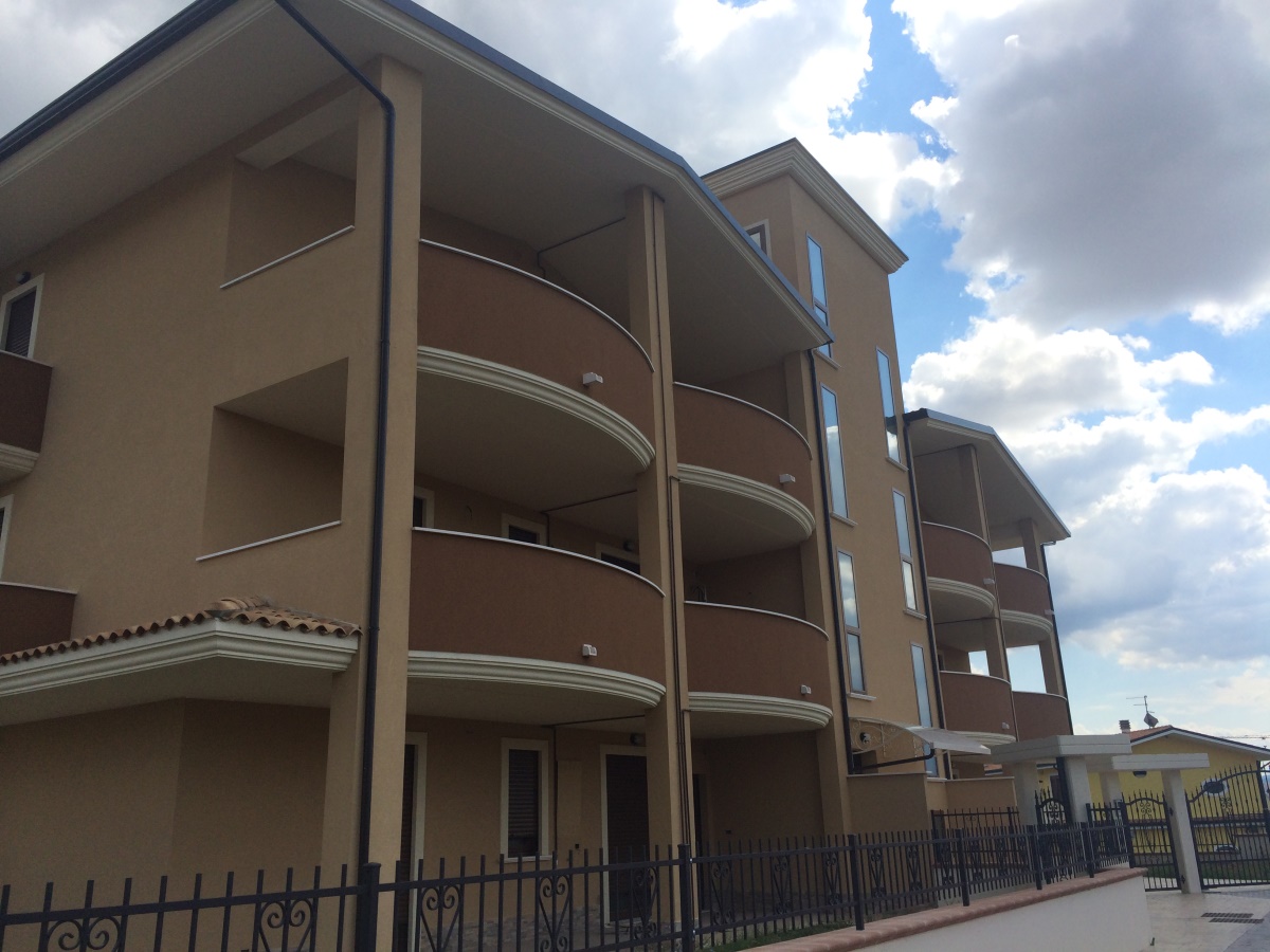  rosciano vendita quart: villa oliveti immobiliare erremme